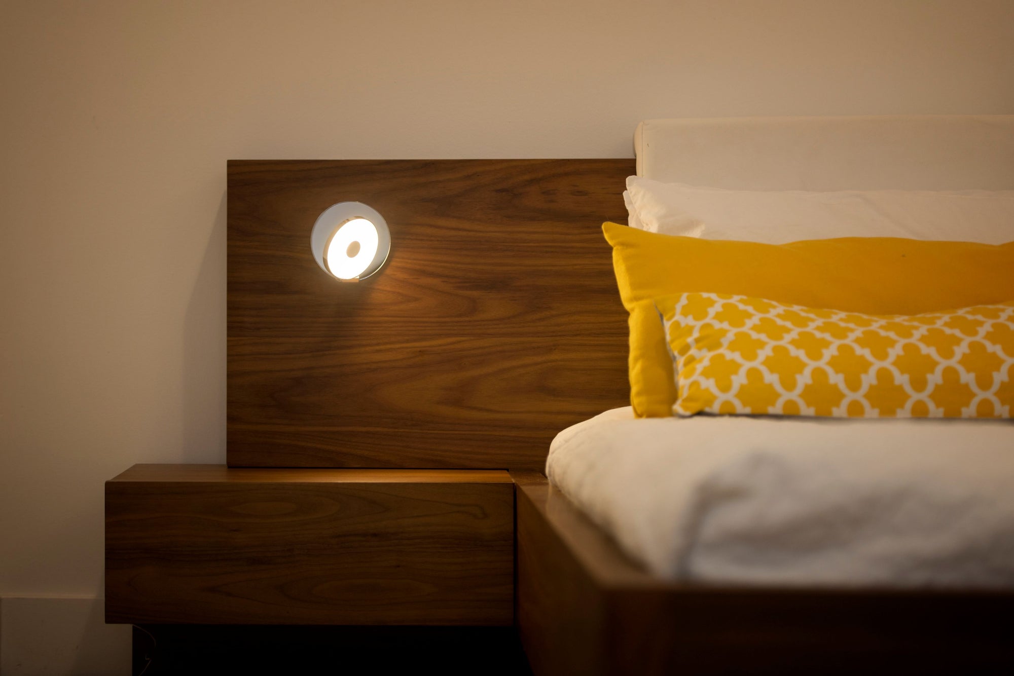 koncept Gravy Wall Sconce