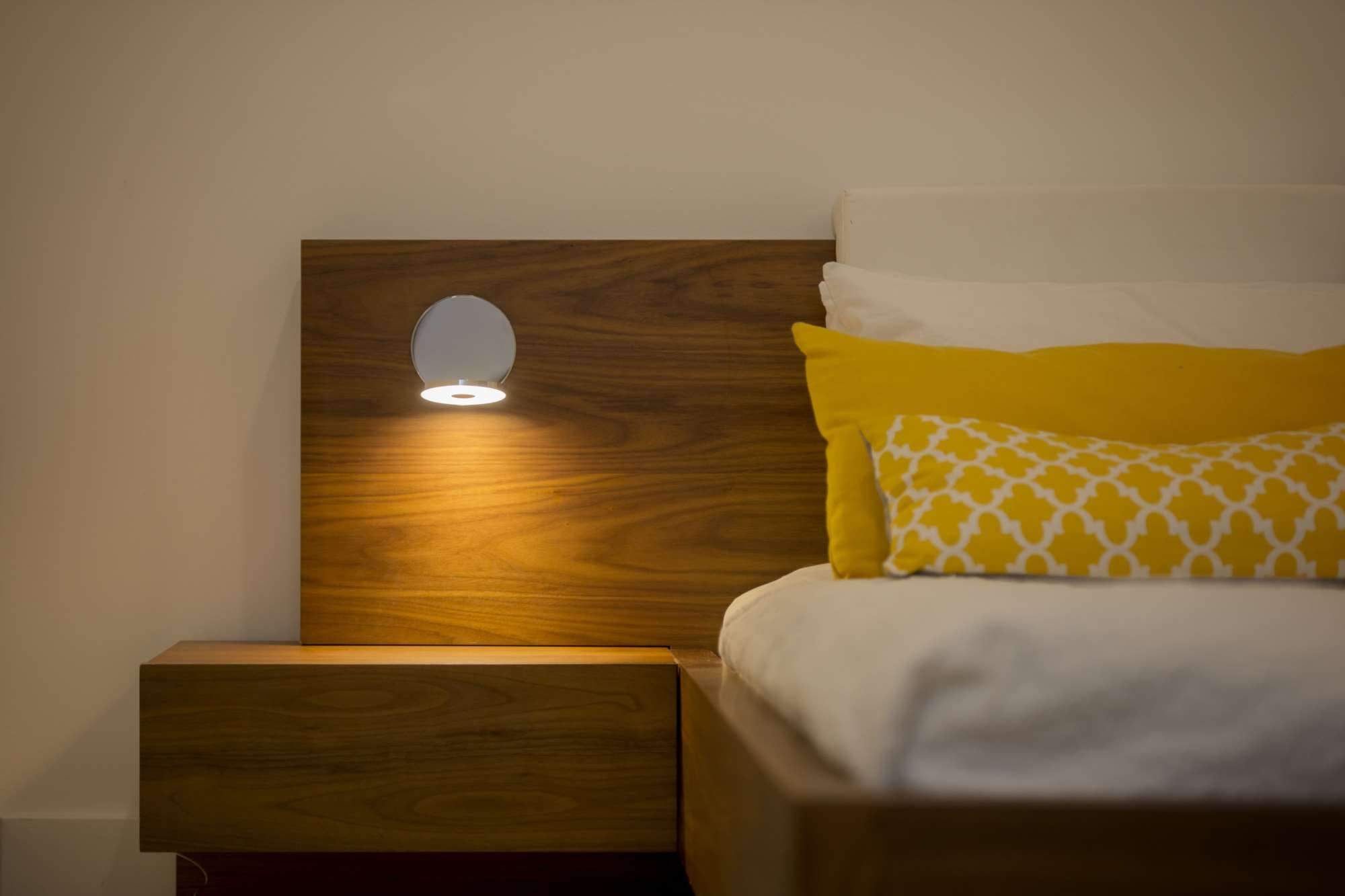 koncept Gravy Wall Sconce