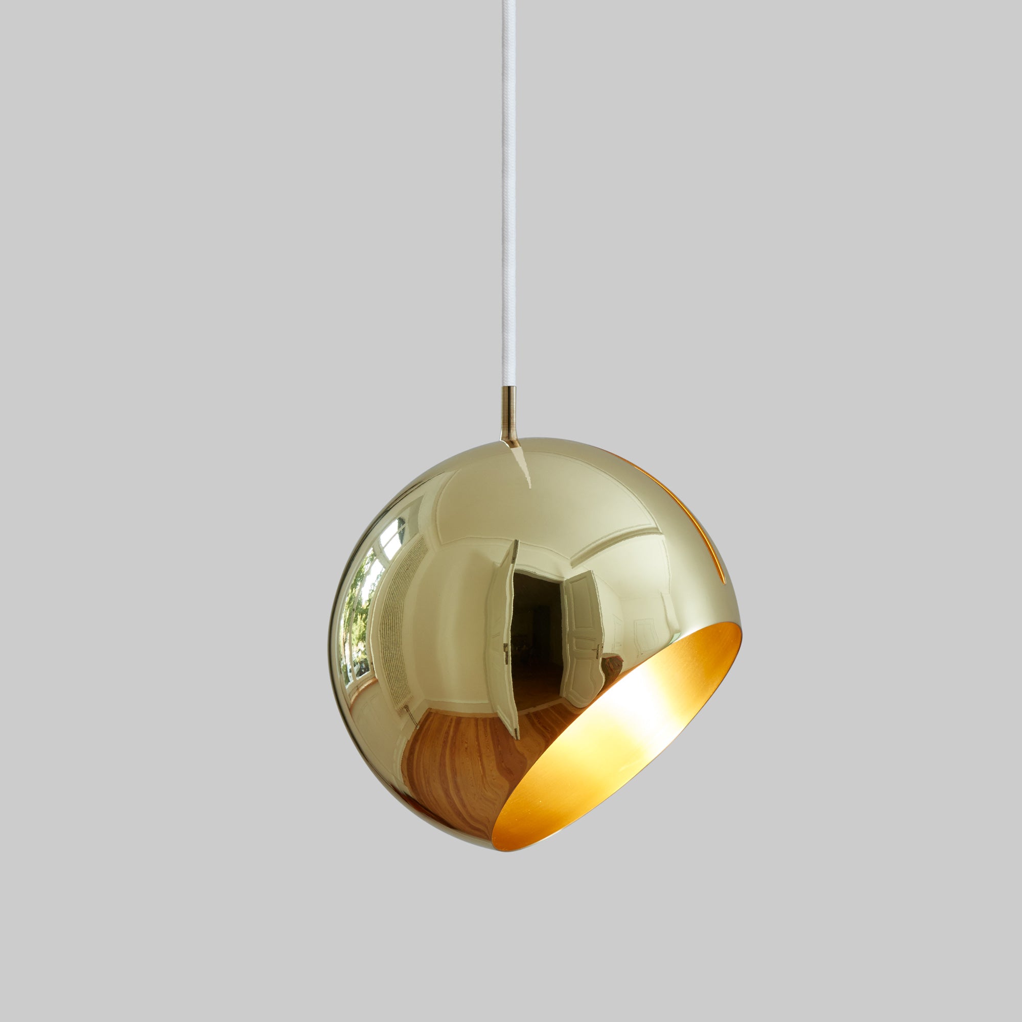 NYTA Tilt Globe