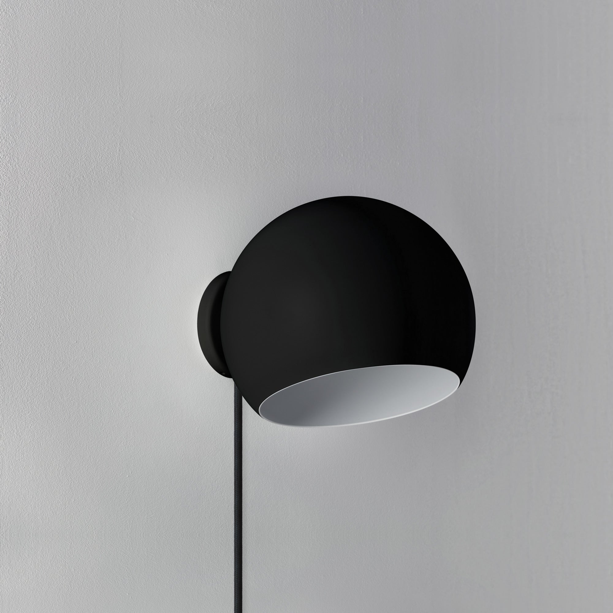 NYTA Tilt Globe Wall