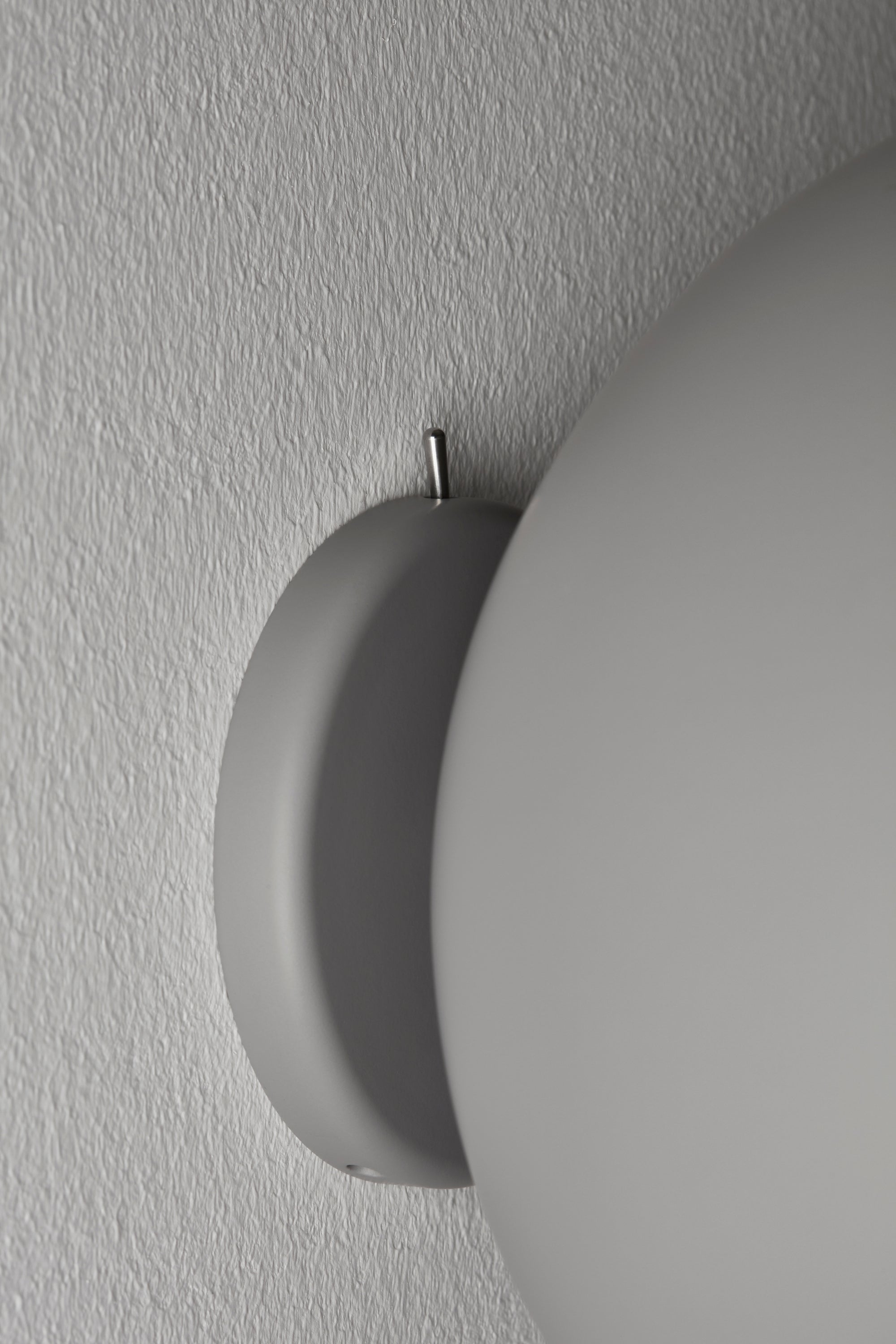NYTA Tilt Globe Wall