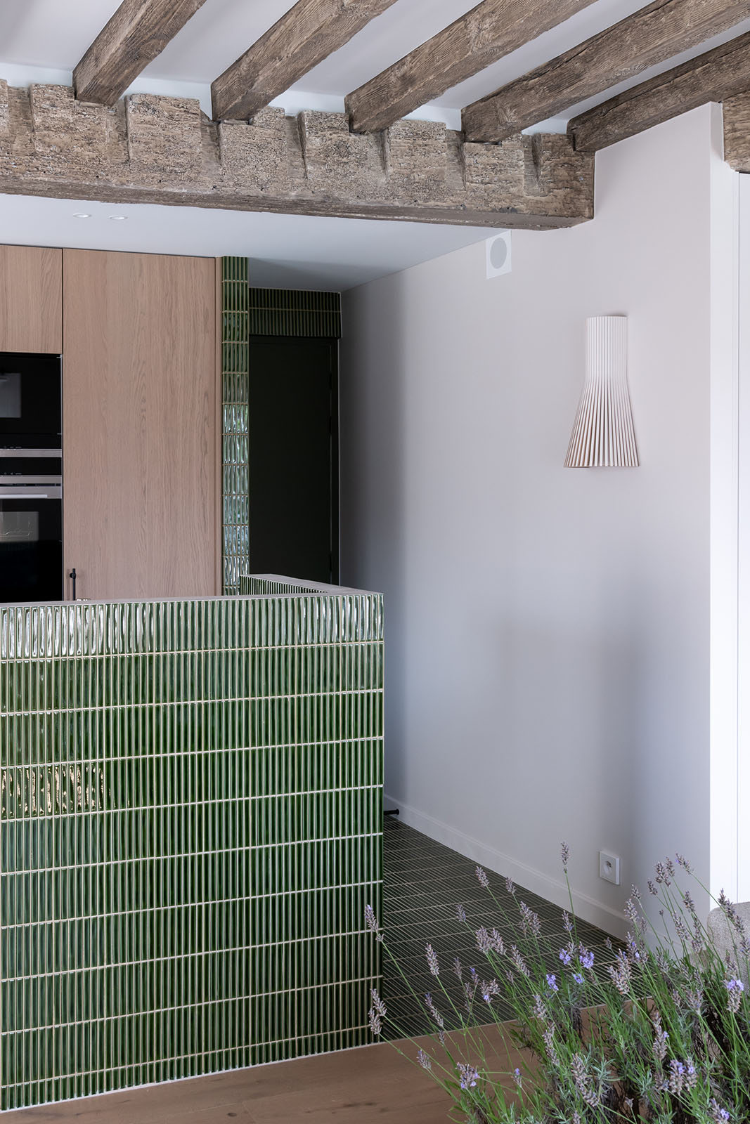 Private residence.
Lille, France.
Interior design by Sabrina Julien.
Photo by Agathe Tissier.